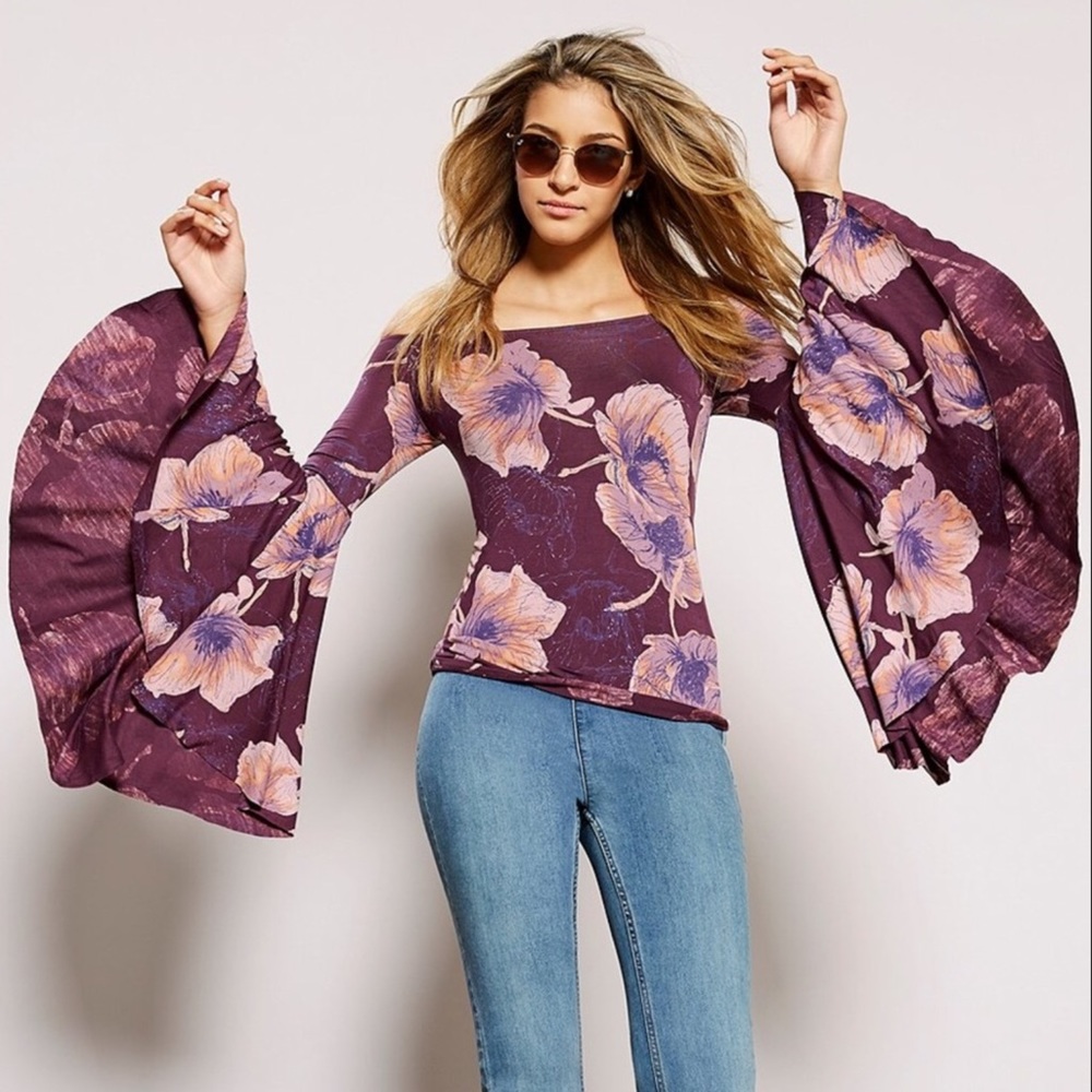 FREE PEOPLE Floral Top  New. Sz XS
